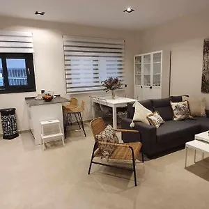 Apartamento Estupendo Piso En La Playa Victoria, Cádiz