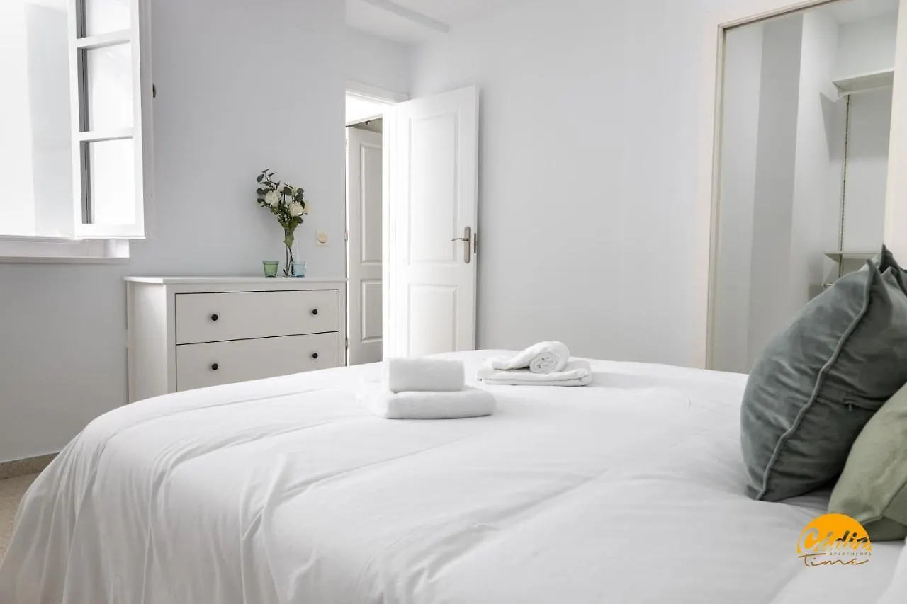 Green Home By Cadiz Time Apartment